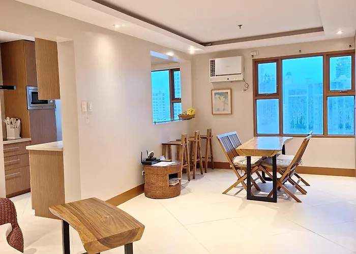 Stayluxia Manilabayview - Featuring 1 - 5 Bedroom With Balcony Pool Bayviews Netflix - Housekeeping Available- Appartement *