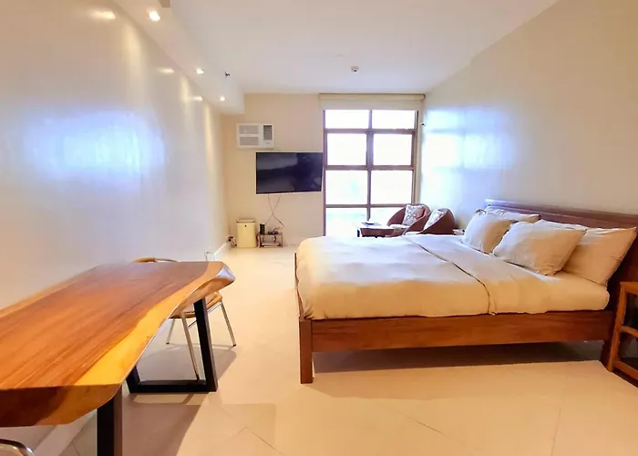 Appartement Stayluxia Manilabayview - Featuring 1 - 5 Bedroom With Balcony Pool Bayviews Netflix - Housekeeping Available- *