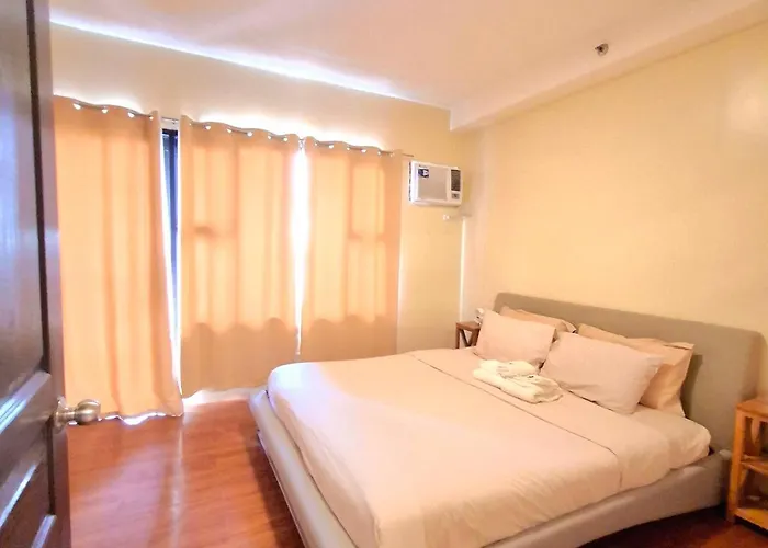 Stayluxia Manilabayview - Featuring 1 - 5 Bedroom With Balcony Pool Bayviews Netflix - Housekeeping Available-
