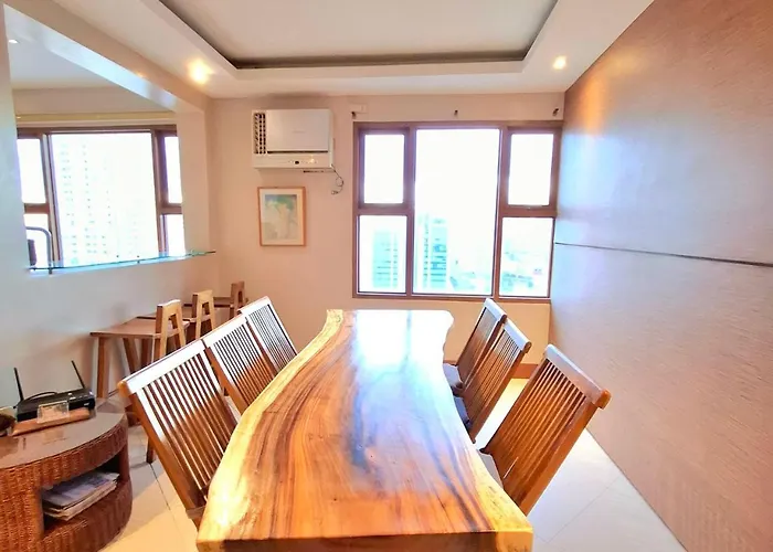 Stayluxia Manilabayview - Featuring 1 - 5 Bedroom With Balcony Pool Bayviews Netflix - Housekeeping Available- Appartement Manille