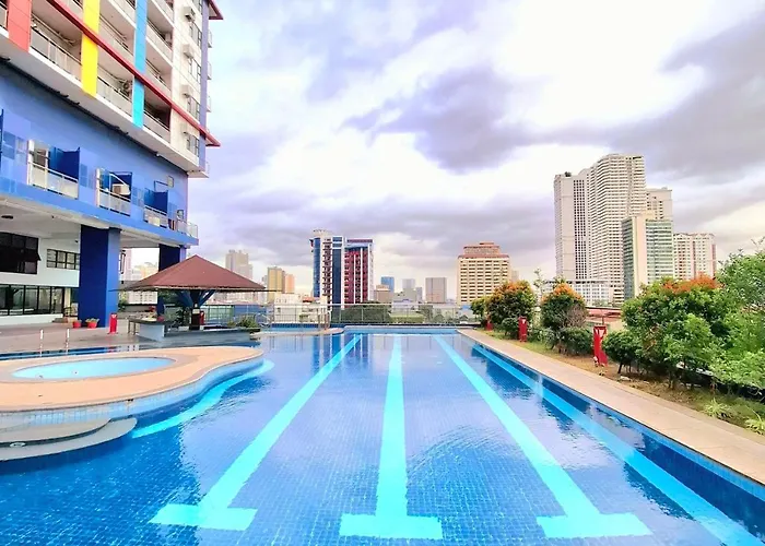 Stayluxia Manilabayview - Featuring 1 - 5 Bedroom With Balcony Pool Bayviews Netflix - Housekeeping Available- Appartement *