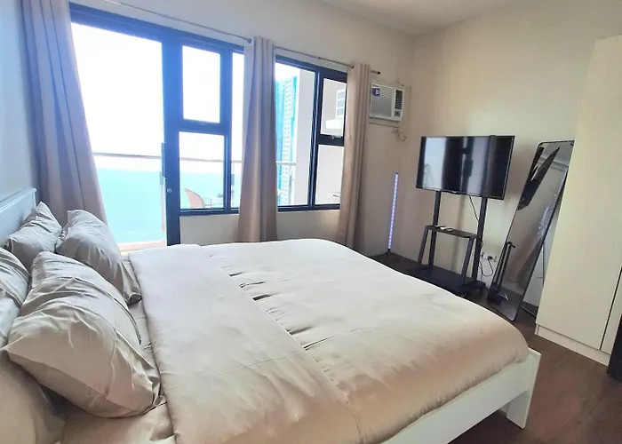 Appartement Stayluxia Manilabayview - Featuring 1 - 5 Bedroom With Balcony Pool Bayviews Netflix - Housekeeping Available- Manille