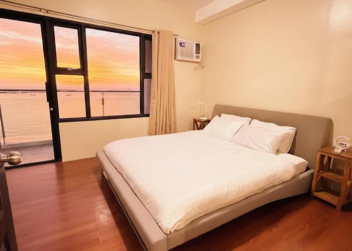Stayluxia Manilabayview - Featuring 1 - 5 Bedroom With Balcony Pool Bayviews Netflix - Housekeeping Available- Appartement
