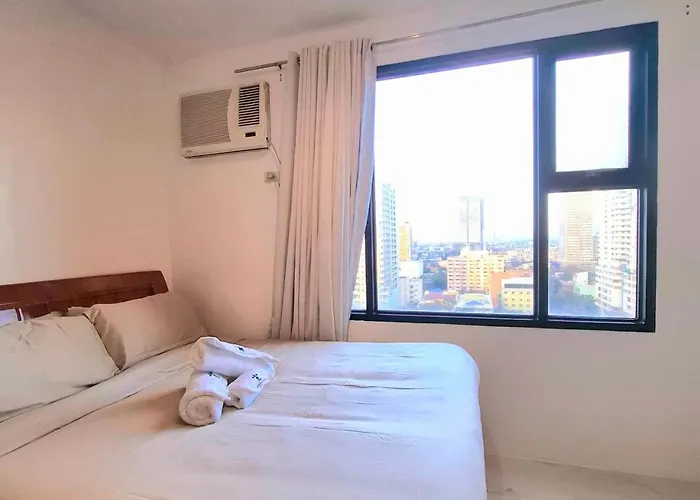 Stayluxia Manilabayview - Featuring 1 - 5 Bedroom With Balcony Pool Bayviews Netflix - Housekeeping Available- Appartement *
