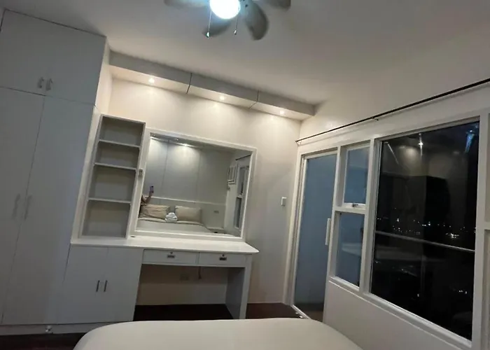 Stayluxia Manilabayview - Featuring 1 - 5 Bedroom With Balcony Pool Bayviews Netflix - Housekeeping Available- *