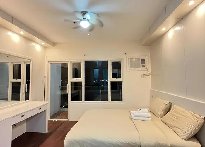 Stayluxia Manilabayview - Featuring 1 - 5 Bedroom With Balcony Pool Bayviews Netflix - Housekeeping Available- Appartement