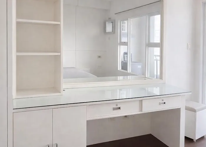 Stayluxia Manilabayview - Featuring 1 - 5 Bedroom With Balcony Pool Bayviews Netflix - Housekeeping Available- *