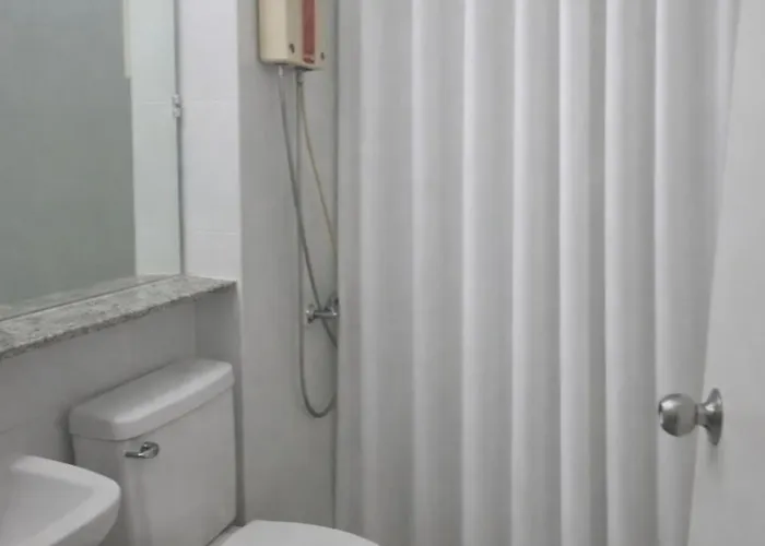 Appartement Stayluxia Manilabayview - Featuring 1 - 5 Bedroom With Balcony Pool Bayviews Netflix - Housekeeping Available- *